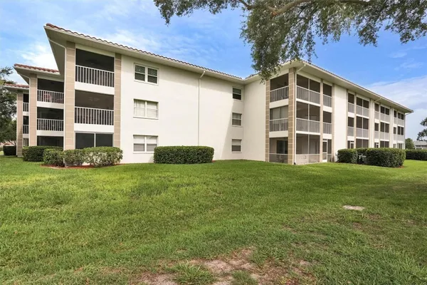 Property Slideshow image 3 of 47 | 6507 stone river rd 102, Bradenton, FL, 34203