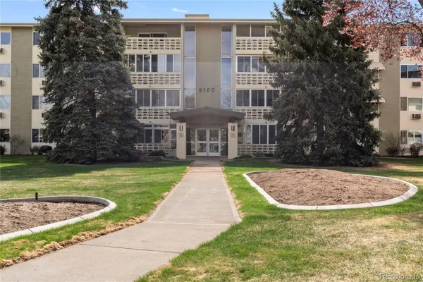 Property Slideshow image 3 of 30 | 9180 e center ave 5a, Denver, CO, 80247