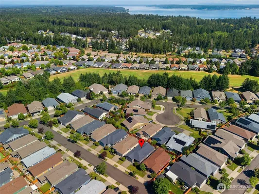 Property Slideshow image 3 of 40 | 8226 canton ave, Lacey, WA, 98516