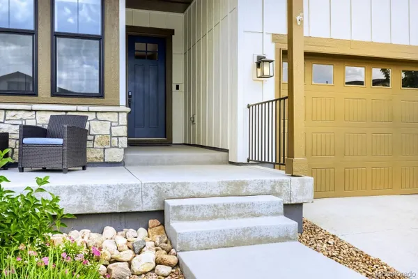 Property Slideshow image 3 of 42 | 11460 stonewash ln, Littleton, CO, 80125