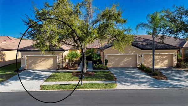 Property Slideshow image 2 of 56 | 317 seneca falls dr, Apollo Beach, FL, 33572