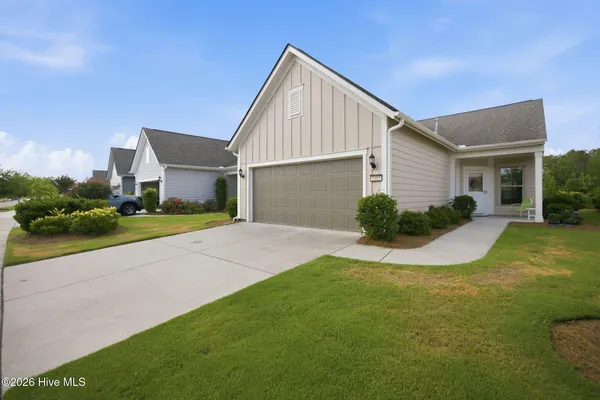 Property Slideshow image 2 of 37 | 1110 snowden rd, Wilmington, NC, 28412