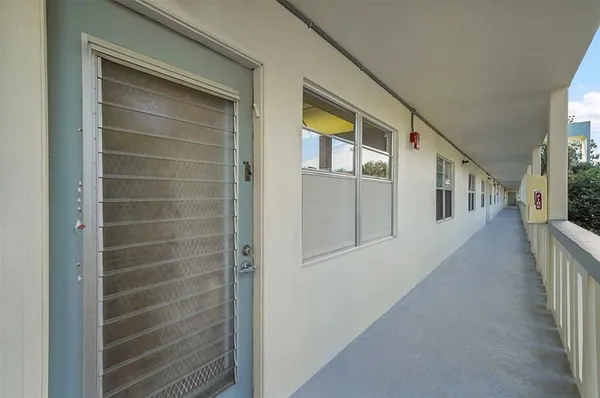 Property Slideshow image 3 of 32 | 2504 antigua ter h2, Coconut Creek, FL, 33066