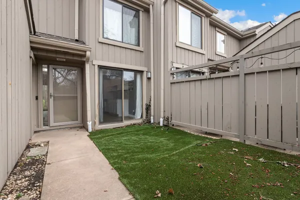 Property Slideshow image 2 of 27 | 1331 oak hill rd, Lake Barrington, IL, 60010