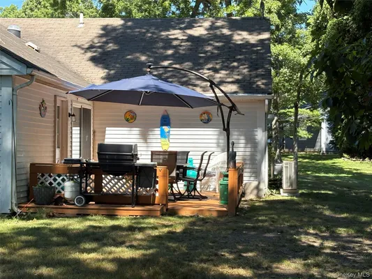 Property Slideshow image 2 of 11 | 152b laurance ln, Brookhaven, NY, 11961