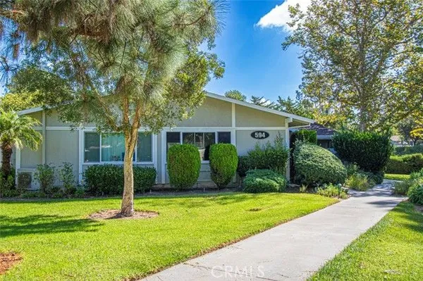 Property Slideshow image 2 of 22 | 594 avenida majorca a, Laguna Woods, CA, 92637