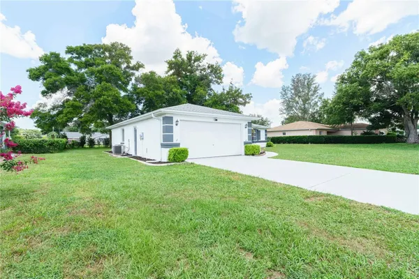 Property Slideshow image 3 of 39 | 10280 sw 62nd terrace rd, Ocala, FL, 34476