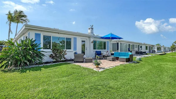 Property Slideshow image 2 of 82 | 925 spanish dr, Longboat Key, FL, 34228
