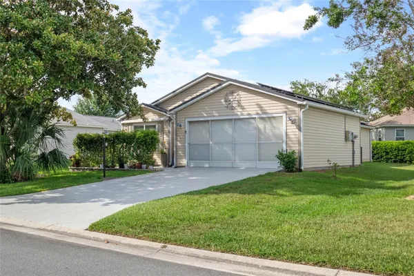 Property Slideshow image 2 of 48 | 521 san pedro dr, The Villages, FL, 32159