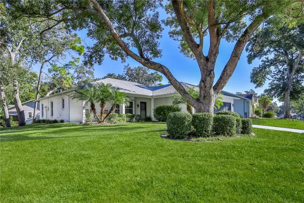 Property Slideshow image 3 of 71 | 2692 royal ridge dr, Spring Hill, FL, 34606