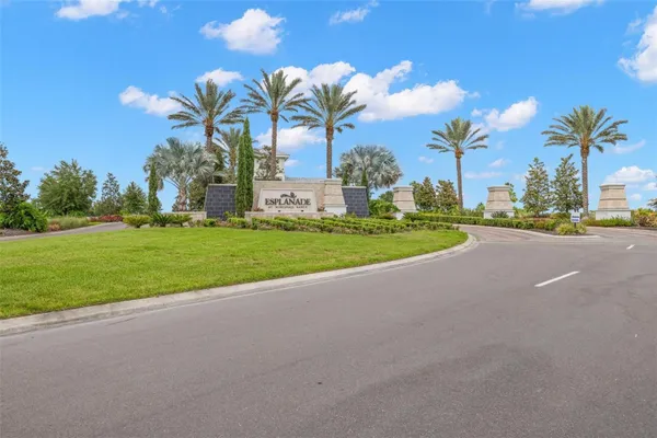 Property Slideshow image 2 of 49 | 4727 freccia loop, Wesley Chapel, FL, 33543