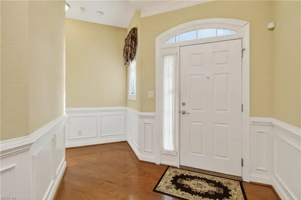 Property Slideshow image 3 of 35 | 1425 blairwood ln, Chesapeake, VA, 23320