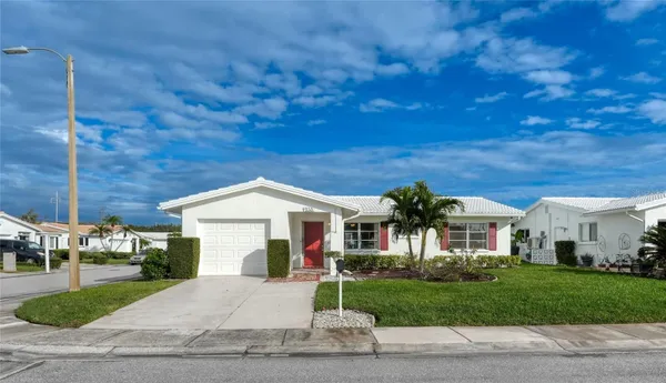 Property Slideshow image 3 of 49 | 9315 42nd way n # 5, Pinellas Park, FL, 33782