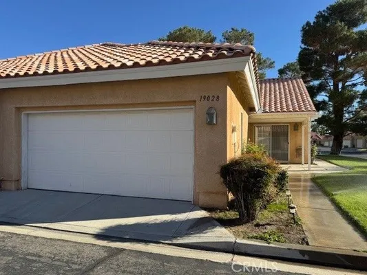 Property Slideshow image 2 of 24 | 11544 mountain mdw, Apple Valley, CA, 92308