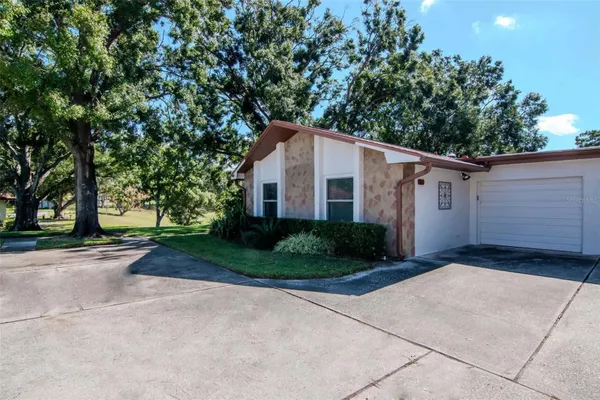 Property Slideshow image 3 of 55 | 2281 shelly dr d, Palm Harbor, FL, 34684