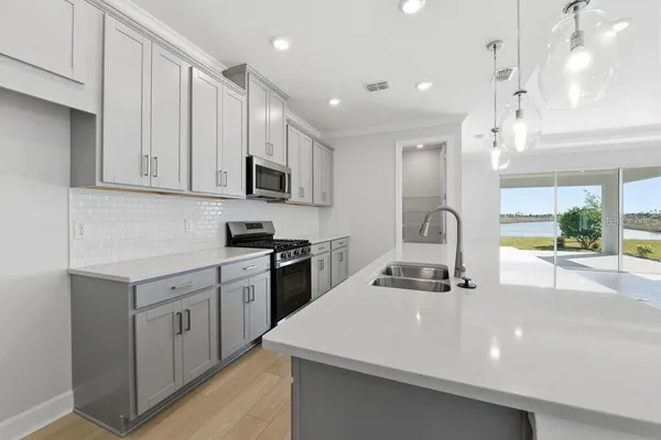 Property Slideshow image 3 of 55 | 7731 caspian st, Palmetto, FL, 34221