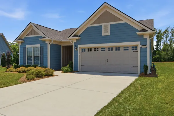 Property Slideshow image 3 of 47 | 1948 fayette ct, Spring Hill, TN, 37174