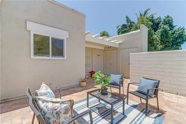 Property Slideshow image 3 of 52 | 2006 via mariposa b, Laguna Woods, CA, 92637