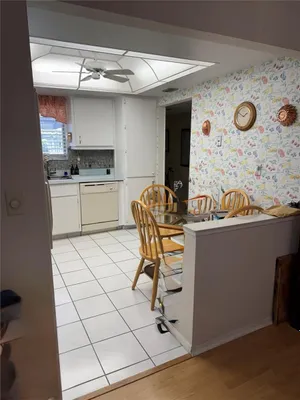 Property Slideshow image 3 of 19 | 1505 lakeside way 153, Sarasota, FL, 34232