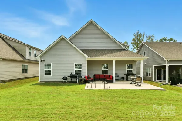 Property Slideshow image 2 of 32 | 5112 larewood dr, Charlotte, NC, 28215