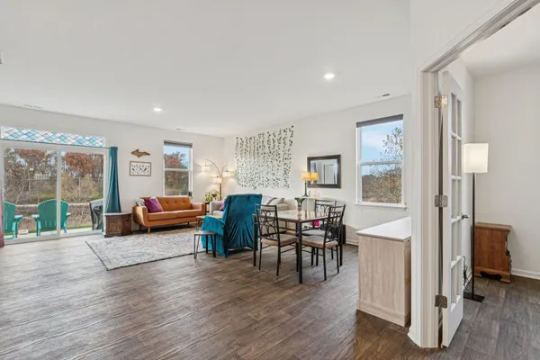 Property Slideshow image 3 of 48 | 952 darwin st, North Aurora, IL, 60542