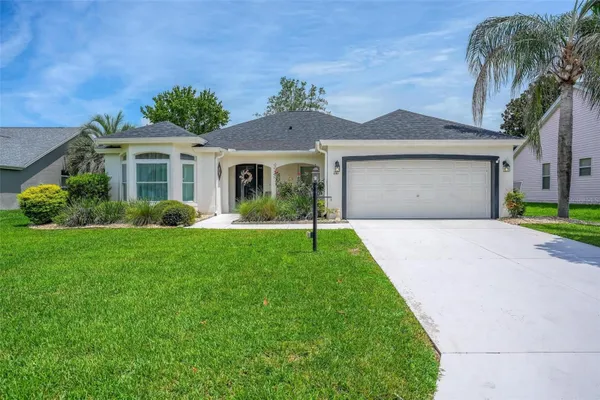 Property Slideshow image 3 of 62 | 1511 lavaca ln, Lady Lake, FL, 32159