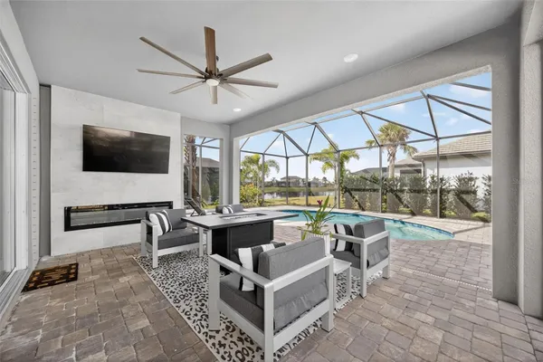 Property Slideshow image 3 of 55 | 17744 savory mist cir, Lakewood Ranch, FL, 34211