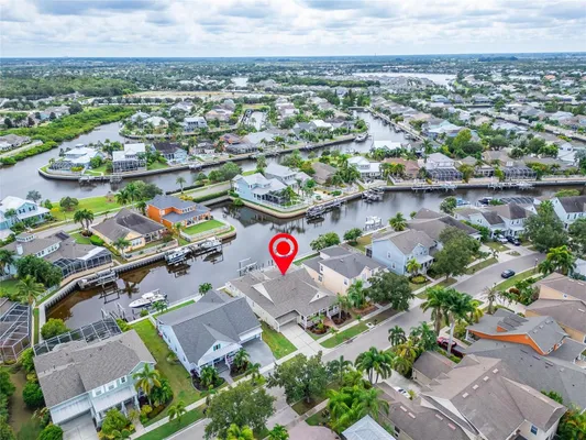 Property Slideshow image 3 of 99 | 528 islebay dr, Apollo Beach, FL, 33572