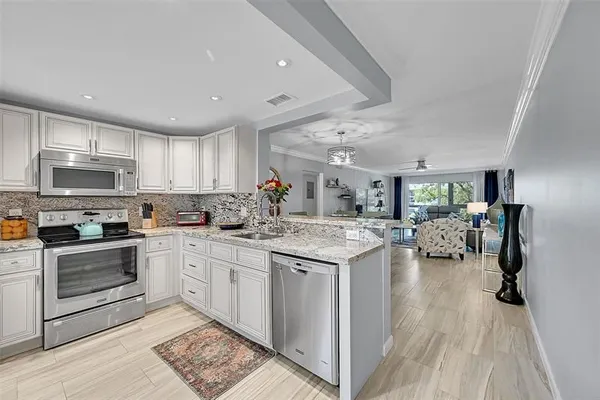 Property Slideshow image 2 of 43 | 3203 portofino pt b3, Coconut Creek, FL, 33066