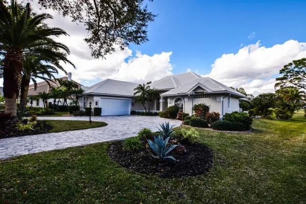 Property Slideshow image 3 of 73 | 429 tremingham way, Venice, FL, 34293