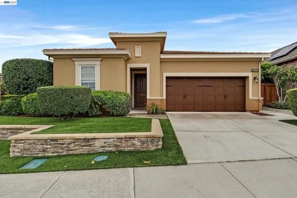 Property Slideshow image 3 of 74 | 1741 chardonnay ln, Brentwood (Cc), CA, 94513