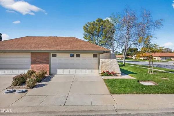 Property Slideshow image 3 of 37 | 26102 village 26 26, Camarillo, CA, 93012