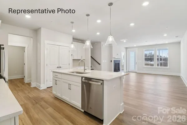 Property Slideshow image 2 of 42 | 1433 twin leaf rd, Fort Mill, SC, 29715