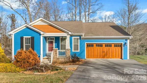 Property Slideshow image 2 of 41 | 4 hoolet ct, Candler, NC, 28715