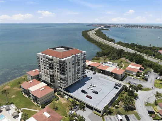 Property Slideshow image 3 of 45 | 6372 palma del mar blvd 606, St Petersburg, FL, 33715