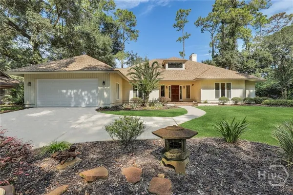 Property Slideshow image 3 of 53 | 38 monastery rd, Savannah, GA, 31411