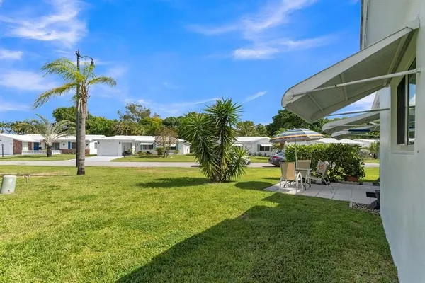 Property Slideshow image 3 of 40 | 2641 w golf blvd, Pompano Beach, FL, 33064