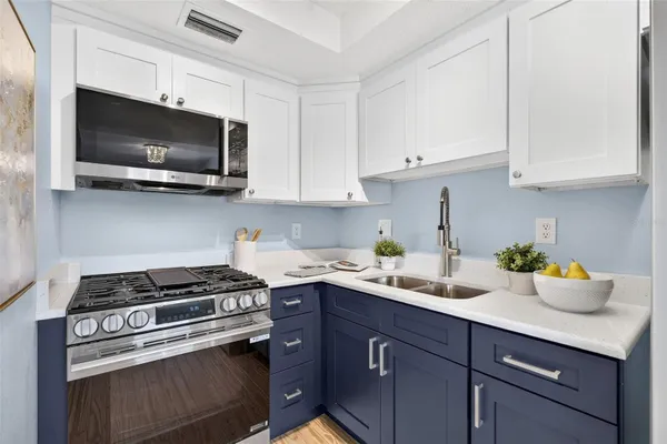Property Slideshow image 3 of 54 | 2 causeway blvd 102, Dunedin, FL, 34698
