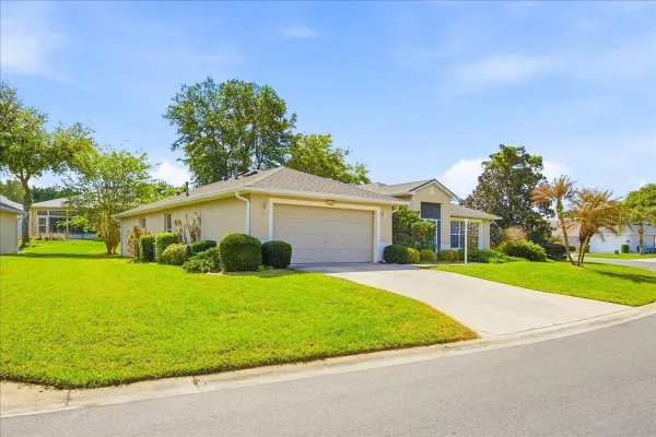 Property Slideshow image 2 of 43 | 4913 rainbow trout rd, Tavares, FL, 32778
