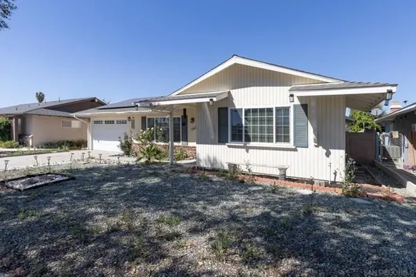 Property Slideshow image 3 of 23 | 1540 w whittier ave, Hemet, CA, 92543