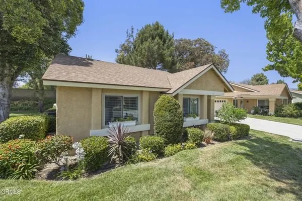 Property Slideshow image 3 of 41 | 44117 vlg 44, Camarillo, CA, 93012