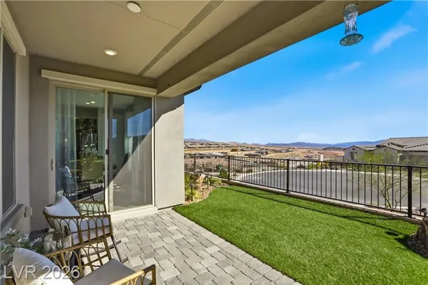 Property Slideshow image 2 of 46 | 100 stone bluff ln, Henderson, NV, 89011