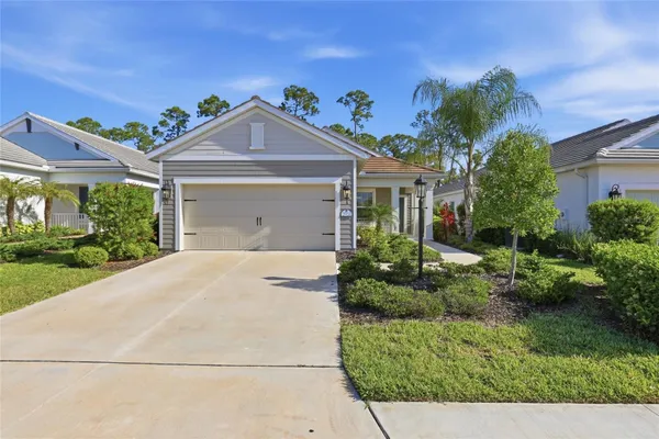 Property Slideshow image 2 of 54 | 12934 true blue cir, Bradenton, FL, 34211