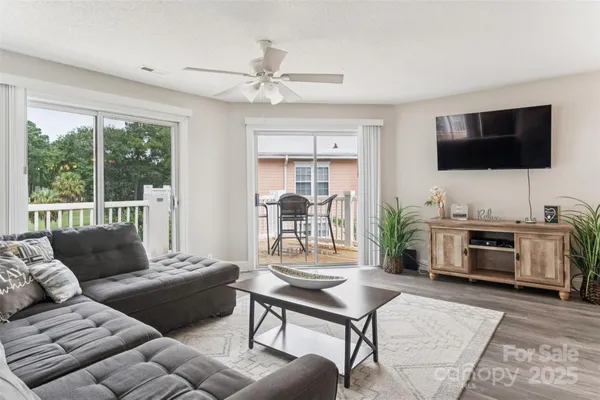 Property Slideshow image 2 of 15 | 330 s middleton dr 1709, Calabash, NC, 28467