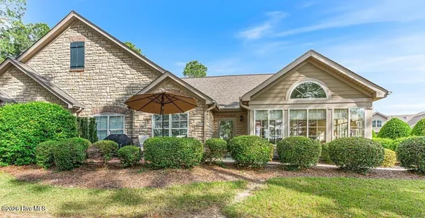 Property Slideshow image 3 of 47 | 109 essex pl, Southern Pines, NC, 28387