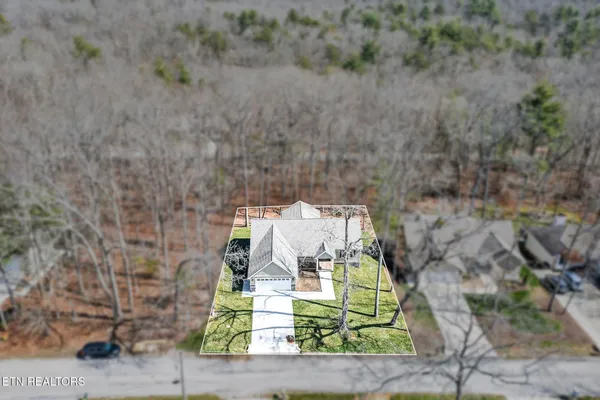 Property Slideshow image 2 of 40 | 105 peebles rd, Crossville, TN, 38558