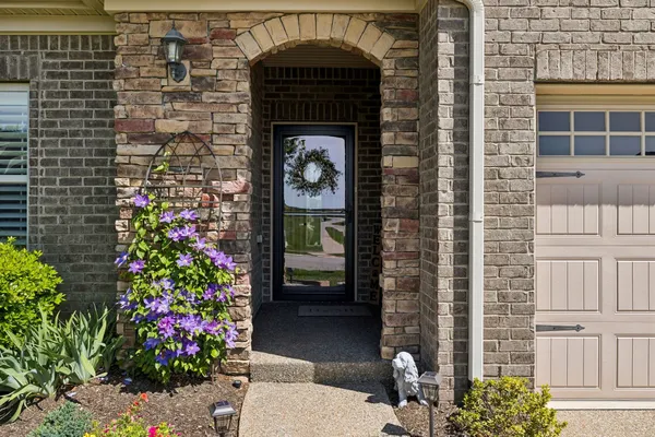 Property Slideshow image 3 of 30 | 860 meadowcrest way, Lebanon, TN, 37090