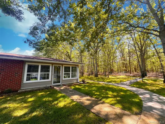 Property Slideshow image 3 of 16 | 231 blackpool ct f, Ridge, NY, 11961