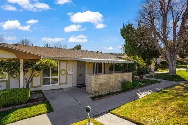 Property Slideshow image 2 of 36 | 26837 avenue of the oaks, Newhall, CA, 91321