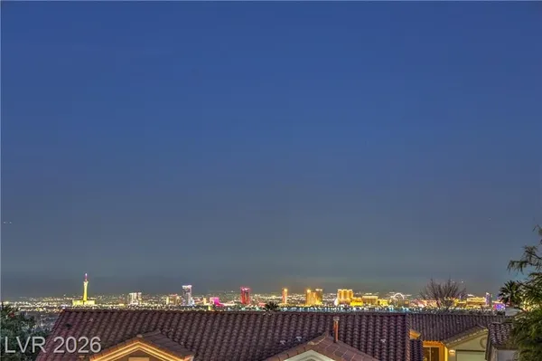 Property Slideshow image 2 of 48 | 2712 breakers creek dr, Las Vegas, NV, 89134